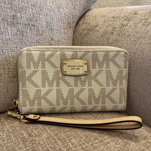 Michael Kors wristlet/cell phone case/wallet